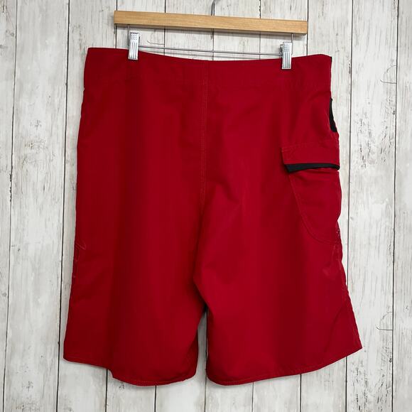 Reef Mens 36 Red Swim Board Surf Trunks Shorts Cargo Pocket Lightweight Beach - Picture 2 of 9